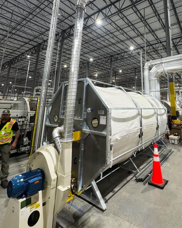 Ground-level service, tool-free access, and modular design make the CCM® OCT Filter a safer, faster, and more efficient dust collection solution.