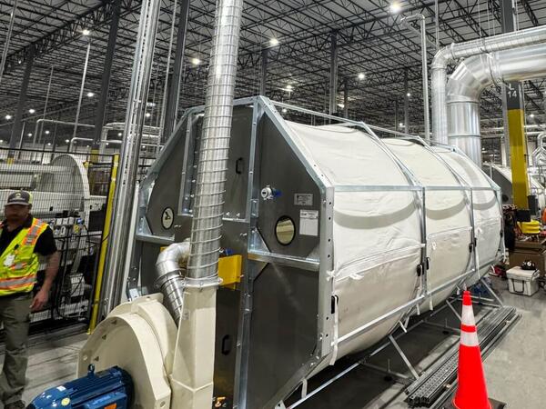 Ground-level service, tool-free access, and modular design make the CCM® OCT Filter a safer, faster, and more efficient dust collection solution.