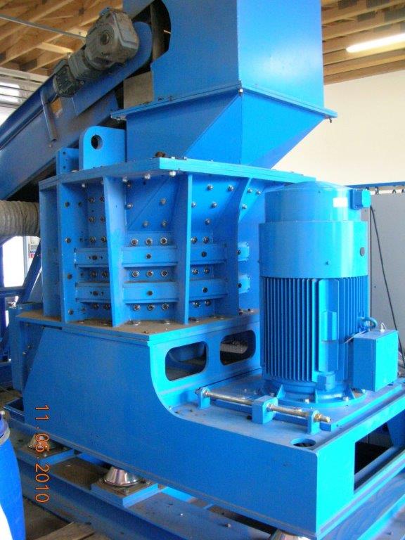 Engineered Recycling Systems vertical mills — specialized material conditioning units designed to agglomerate and delaminate complex feedstock, enabling optimal separation of metals, composites, and electronic scrap in downstream processing